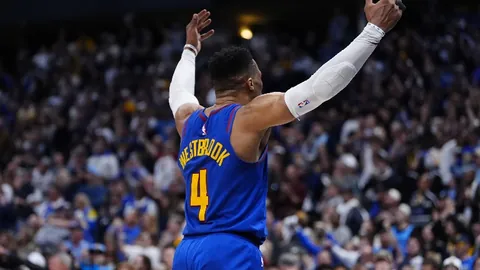 亿金打造，千尺尊享，亿万拥趸的“虚拟公主”线下盛典热烈启幕！